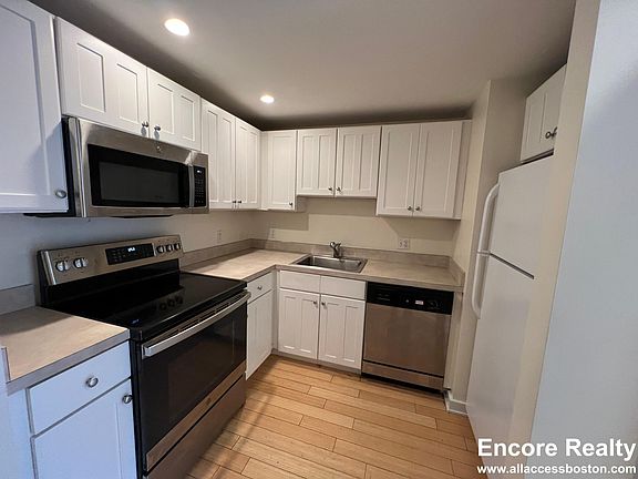 2nd image of 40 Boylston St #701D