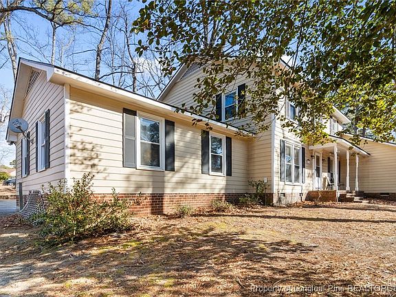 3rd image of 2924 Walden Rd
