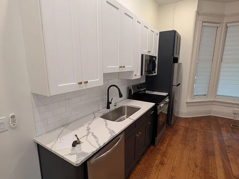 521 Garrard St #1 — Photo 4