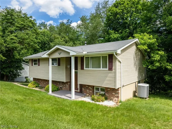 791 Overlook Dr, Wintersville, OH 43953