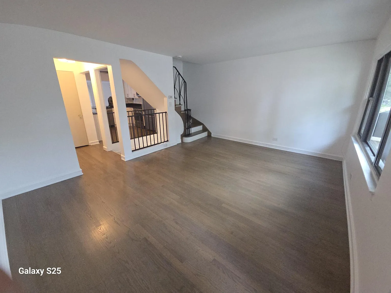 4 bed, 2.5 bath, 1700 sqft, $3,250 — Photo 4