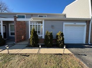 468 Harmony Dr, Wheeling, IL