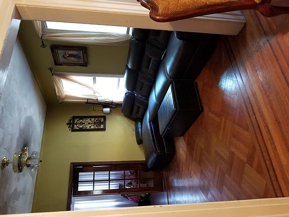 3rd image of 1870 W 11th St #2nd