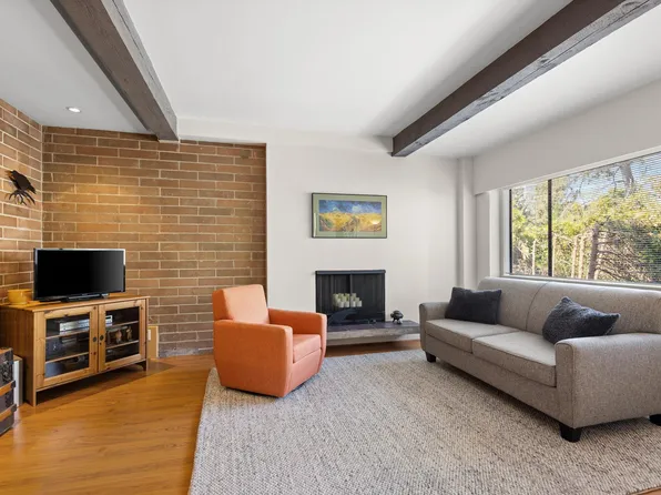 1535 Nelson St #309, Vancouver, BC V6G 1M2