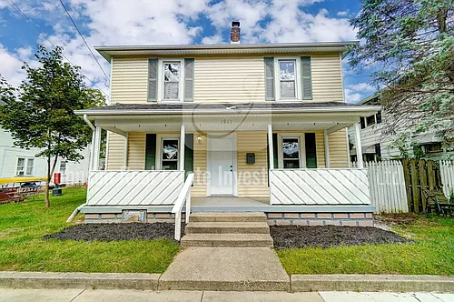 1911 Henry Ave Photo 1
