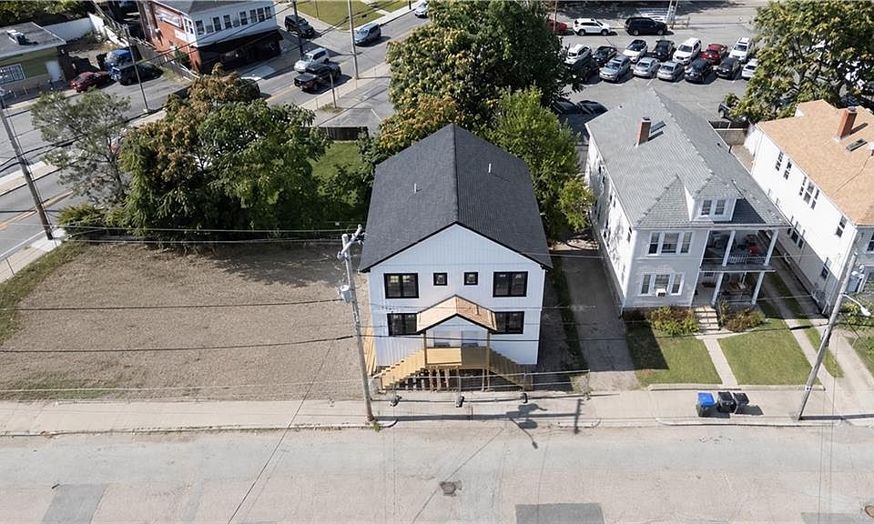 1st image of 4 Donelson St