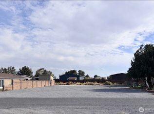 321 Spring Cir SW, Mattawa, WA 99349