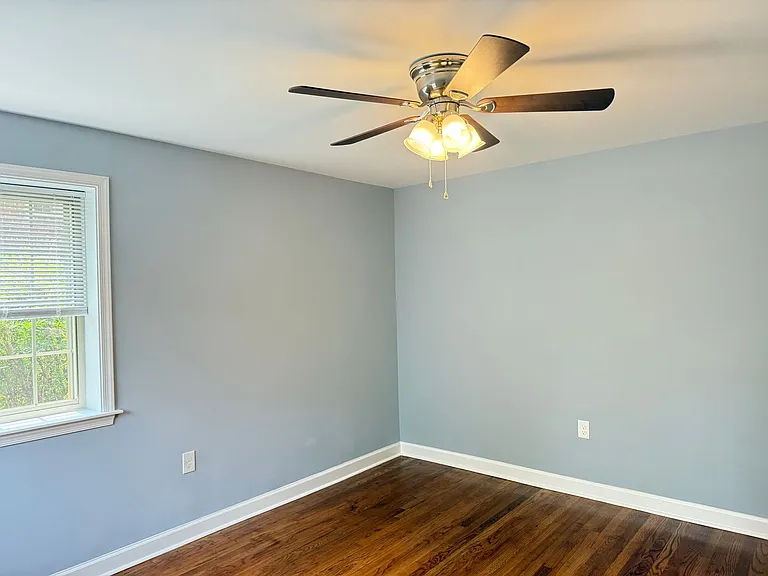 8804 Bradford Rd — Photo 21