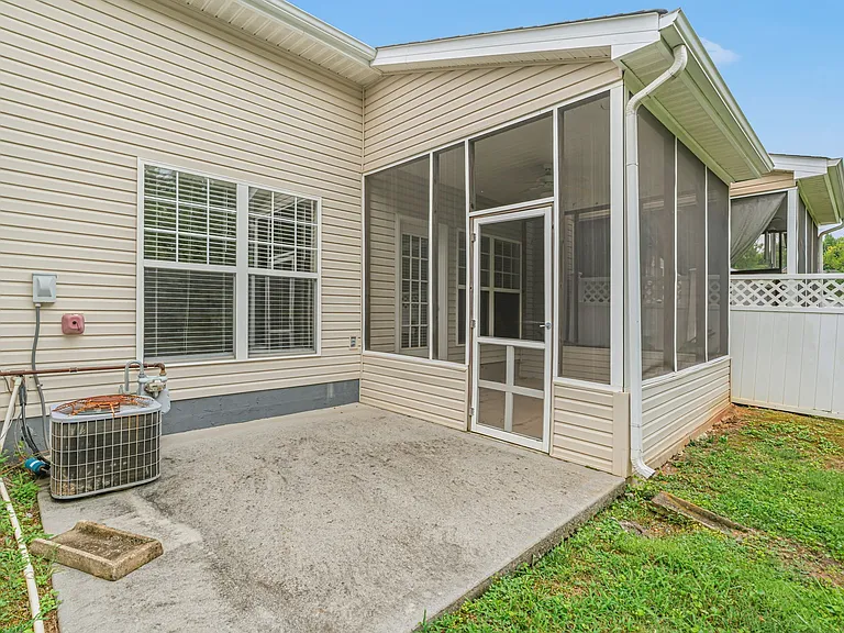 10810 Carpenter Run Ln — Photo 30