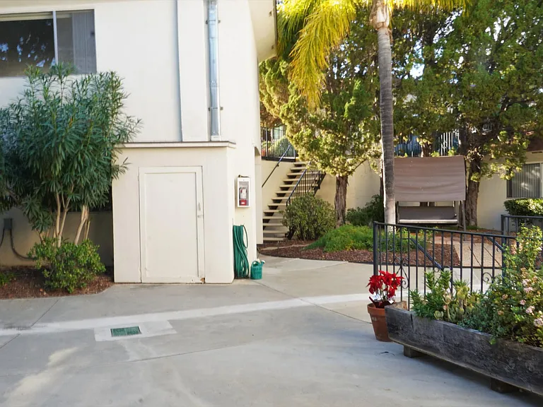 806 E 4th Ave #0 — Photo 20