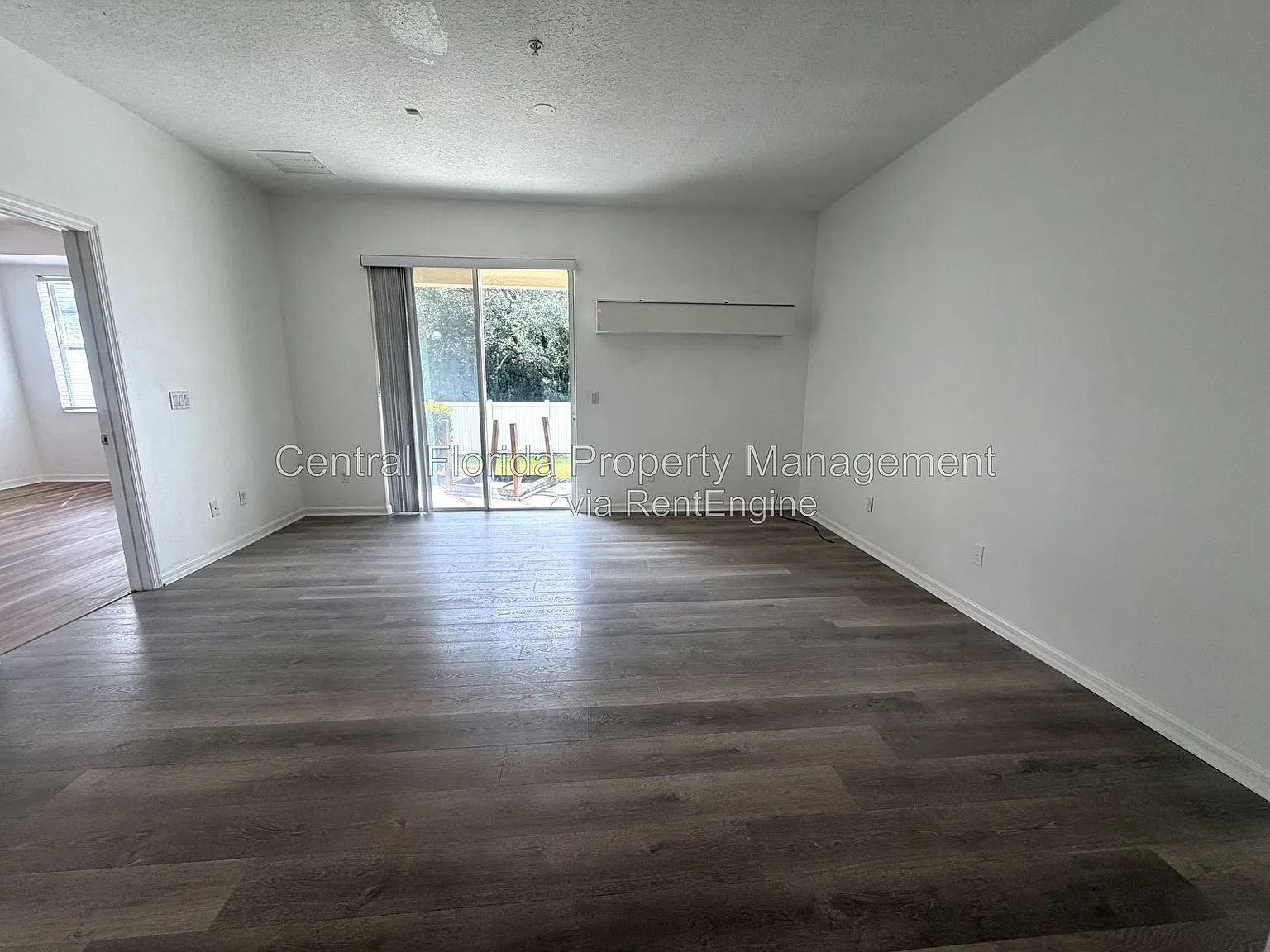 3 bed, 2.5 bath, 1973 sqft, $2,799 — Photo 4