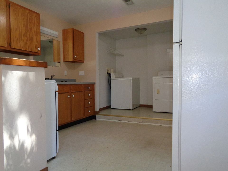 2nd image of 1218 N 11th St #1