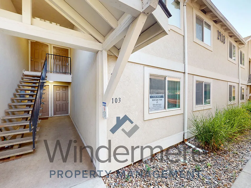 1918 J St #103