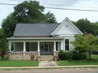 1303 4th Ave N, Columbus, MS 39701