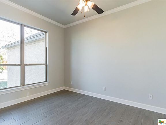 4th image of 2066 River Edge Dr