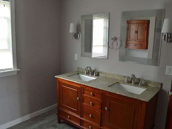 5th image of 10 1/2 McKean St