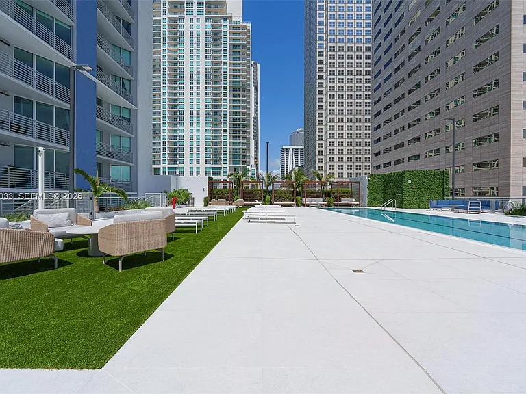 325 Biscayne Blvd #3326 — Photo 37