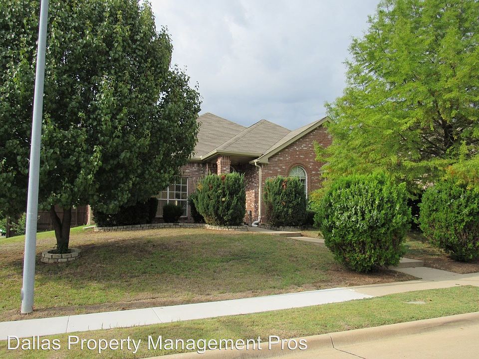1st image of 3900 Windford Dr