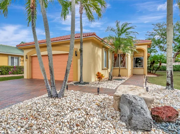 8098 Bellafiore Way, Boynton Beach, FL 33472