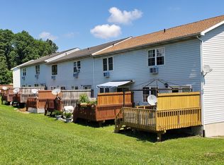 155 Victoria Arms Cir, Kunkletown, PA 18058
