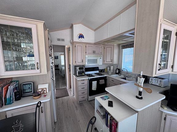 3rd image of 81620 Avenue 49 #164B