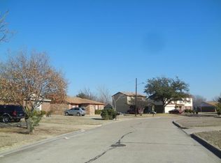 530 Damon Dr, Grand Prairie, TX 75052