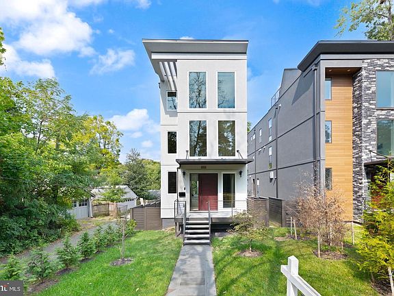 3rd image of 6116 30th St NW