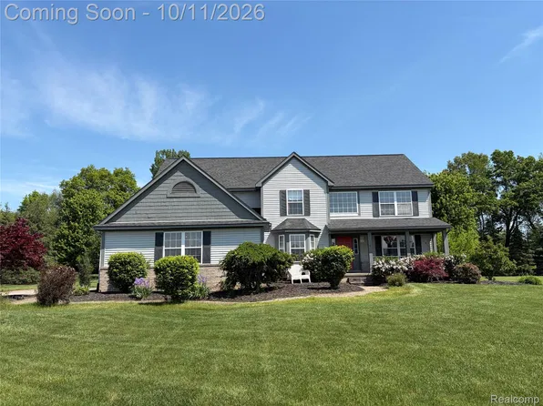 2753 Sand Hill Dr, Dexter, MI 48130