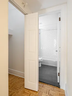 Rented by City Connections Realty | media 10