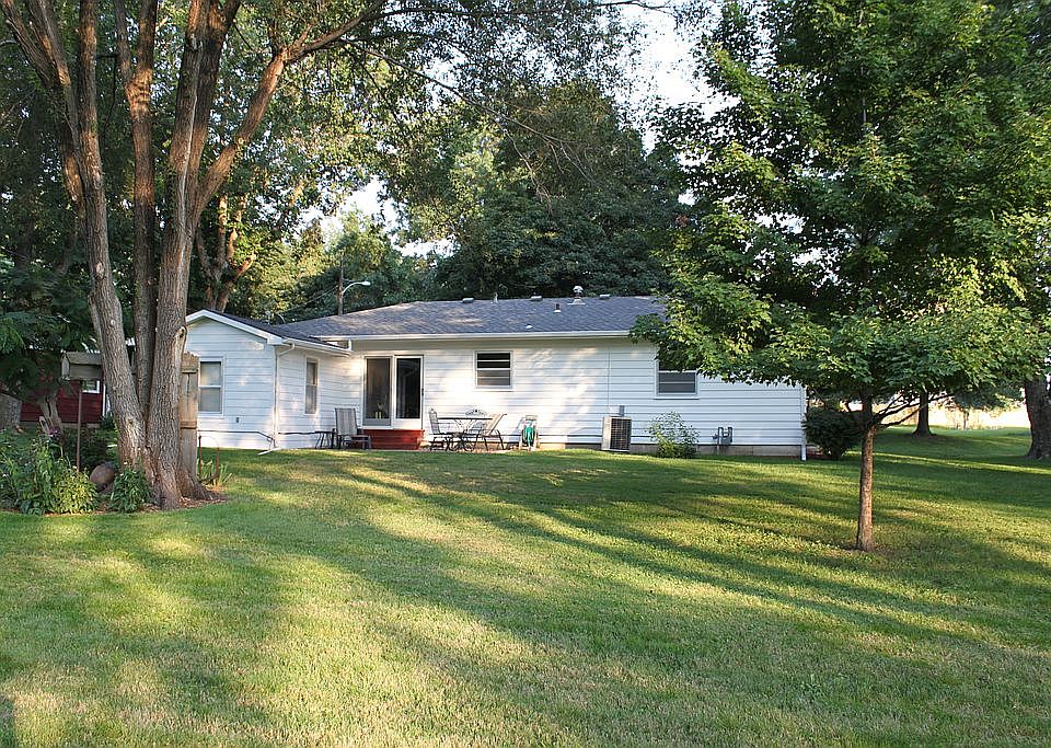 2nd image of 12 Morningside Dr