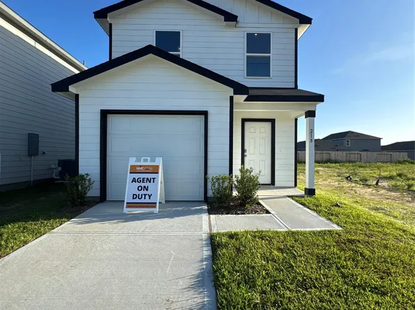 218 Road 590108, Cleveland, TX 77327