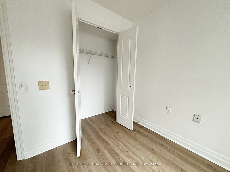 21 Hillcrest Ave #206 — Photo 3