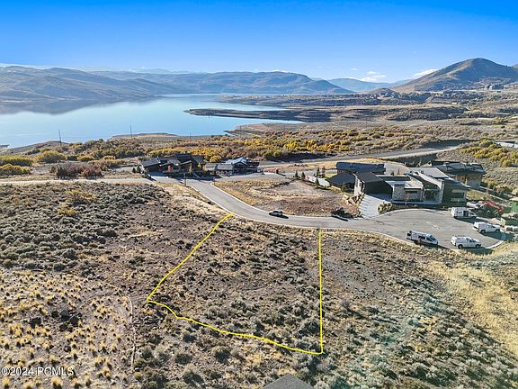 3rd image of 1224 W Gemini Ct Lot 153