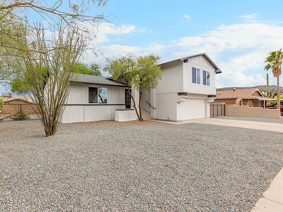 2nd image of 7631 S Calle Del Lago