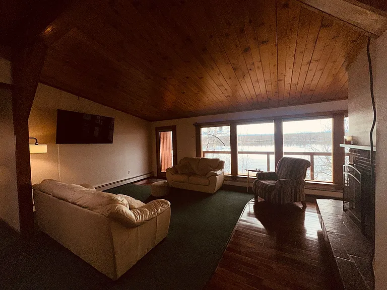 1051 N Northshore Dr #1 — Photo 4