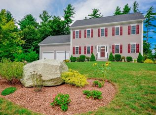34 Box Turtle Dr, Rochester, MA 02770