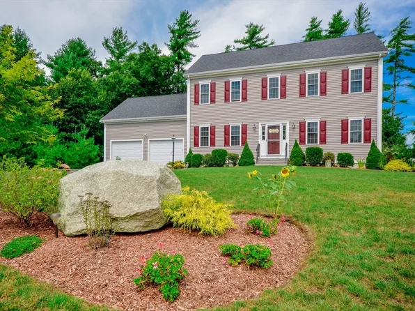 34 Box Turtle Dr, Rochester, MA 02770