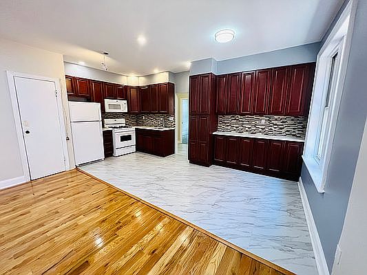 2nd image of 645 Bradford St #1