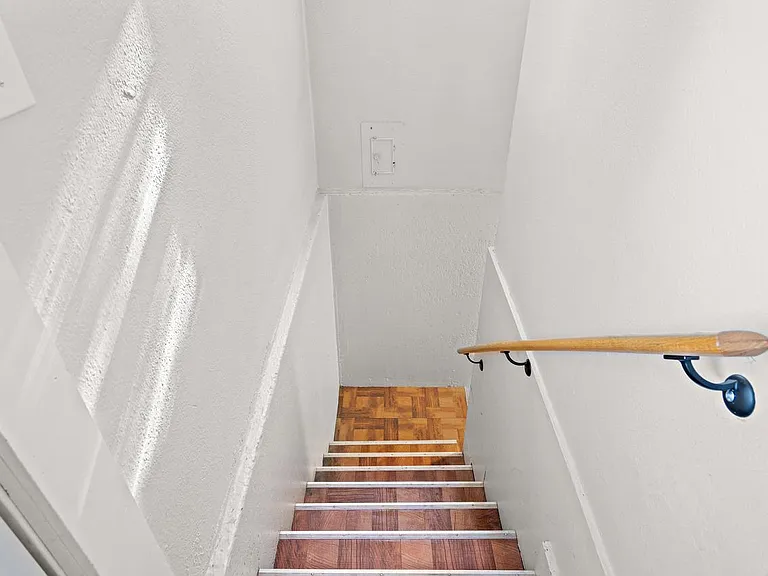 4426 W Irving St — Photo 21