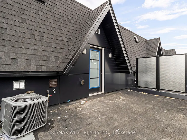 119 Town Line Rd E #D208 — Photo 35