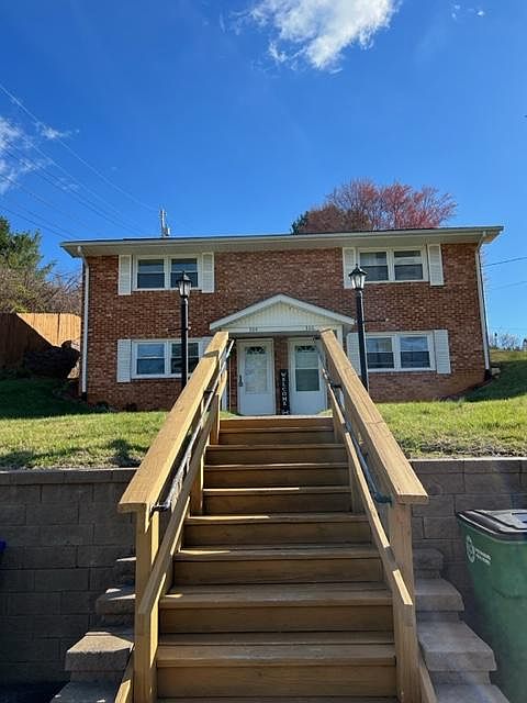 1st image of 304 Phlegar St