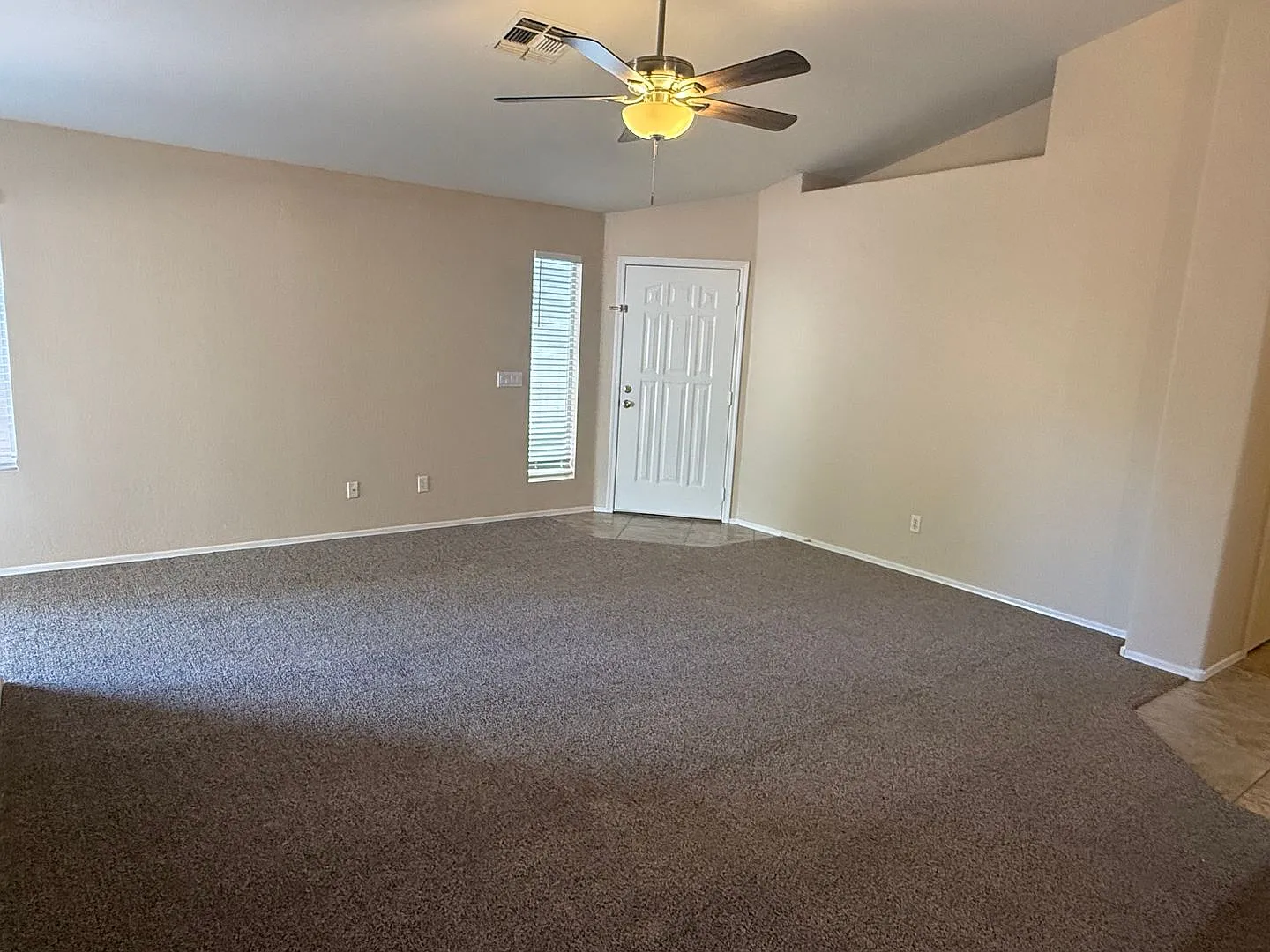 North Phoenix Rental — Photo 3