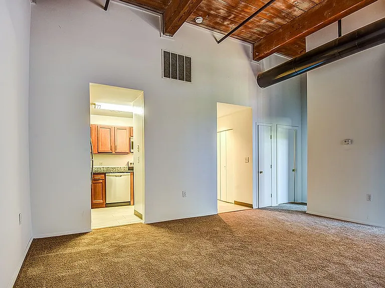 Ribbon Mill Apartments — Photo 29