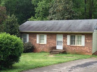 556 Heatherton Ln, Rural Hall, NC 27045