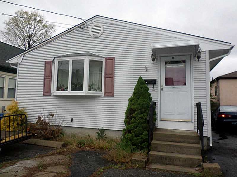 1st image of 38 Ferncliff Ave