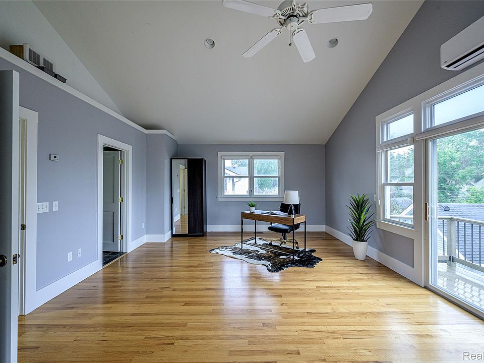 608 S West St, photo 27