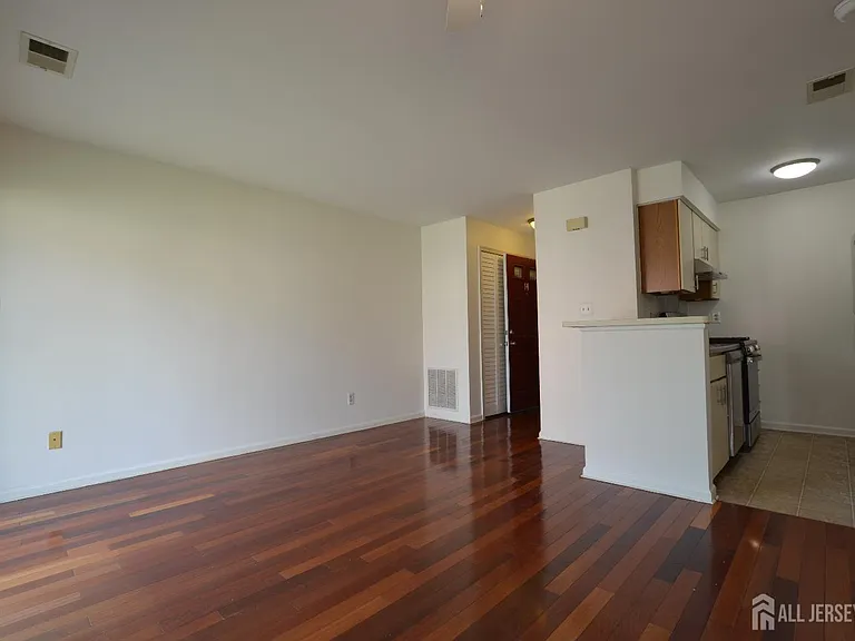 14 Lear Ct — Photo 11