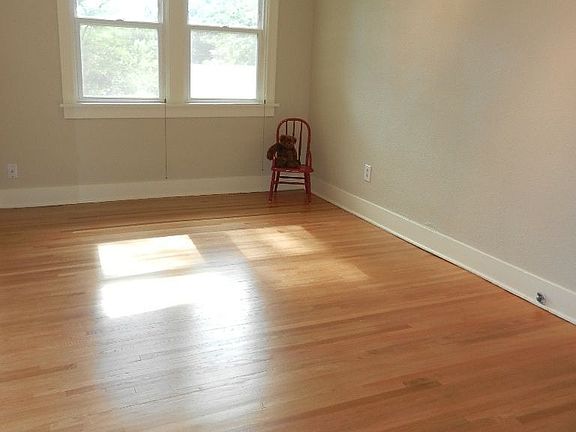 4th image of 3321 N Wellington Pl