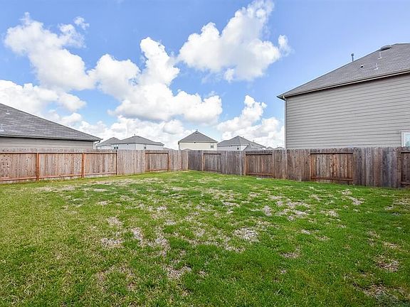 4th image of 1738 Gray Hawk Dr
