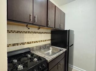 839 W Sheridan Rd APT 215, Chicago, IL 60613